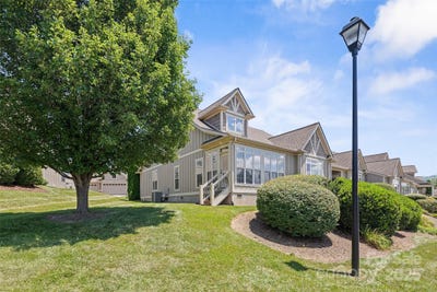 /international/us/58-burlington-lane-fletcher-nc-110103668841/