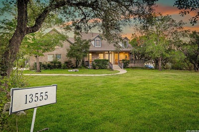 /international/us/13555-adobe-walls-dr-helotes-tx-110120450937/