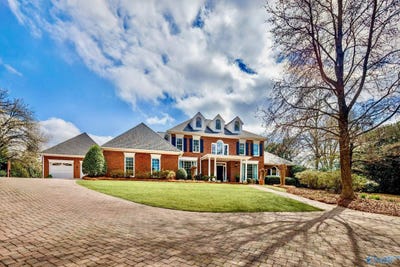 /international/us/2213-hidden-ridge-circle-vestavia-hills-al-110106550331/