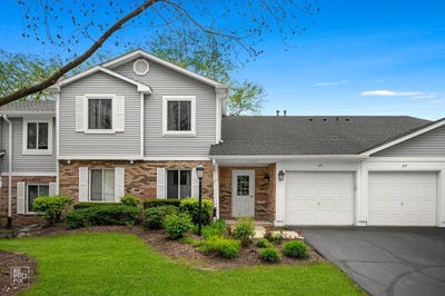 /international/us/321-clairemont-court-aurora-il-110107982919/
