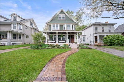 /international/us/1358-summit-avenue-lakewood-oh-110107761280/