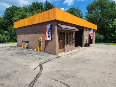 /international/us/135-meadow-road-iola-wi-110100843857/?lang=en