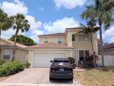 /international/us/7683-nw-19th-st-pembroke-pines-fl-110120103570/