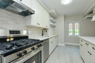 /international/us/43-34-192-street-flushing-ny-110108450976/