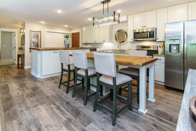 /international/us/10501-cedar-lake-road-minnetonka-mn-110100840331/