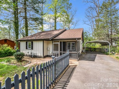 /international/us/605-rhododendron-avenue-black-mountain-nc-110107232112/