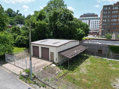 /international/us/147-clay-street-morgantown-wv-110100677253/