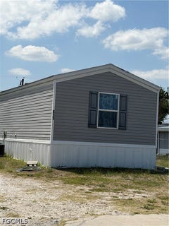 /international/us/631-stanton-street-clewiston-fl-110107797522/