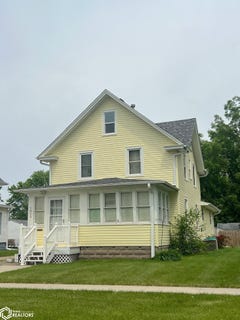 /international/us/1012-summer-street-grinnell-ia-110097812815/