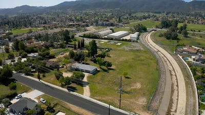/international/us/24567-adams-ave-murrieta-ca-110097294023/