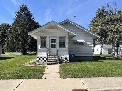 /international/us/11-lehigh-avenue-oglesby-il-110105194257/