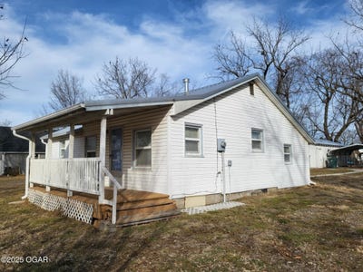 /international/us/406-n-highway-39-miller-mo-110097155378/