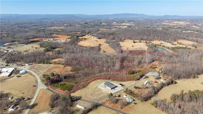 /international/us/snow-hill-church-road-danbury-nc-110106169330/