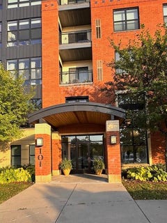 /international/us/101-saint-olaf-avenue-northfield-mn-110107049891/