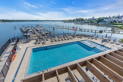 /international/us/28-riverside-avenue-red-bank-nj-110100341629/