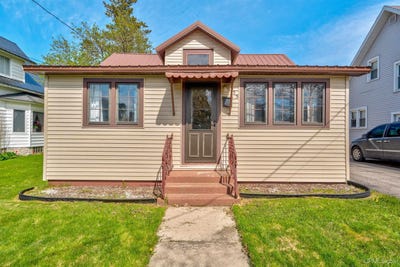 /international/us/353-lake-street-manistique-mi-110108295434/