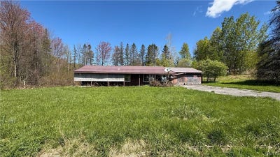 /international/us/318-stoney-robby-road-oswego-ny-110107952288/