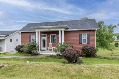 /international/us/408-evans-dr-lexington-va-110107691244/