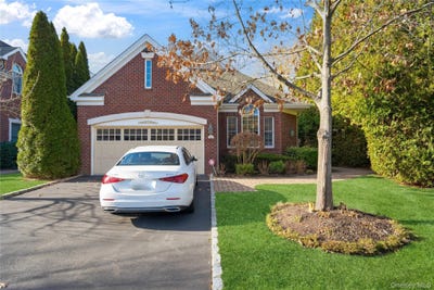 /international/us/23-hathaway-lane-manhasset-ny-110104515842/