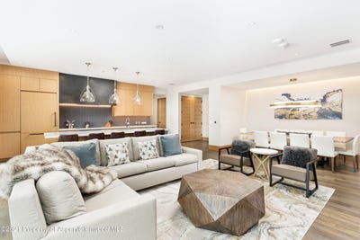 /international/us/77-wood-road-606-snowmass-village-co-110090175877/
