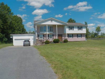 /international/us/203-columbia-road-sprakers-ny-110108891362/