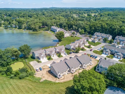 /international/us/11306-woodruff-lake-drive-brighton-mi-110107893015/
