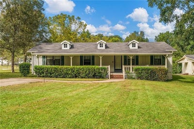 /international/us/1955-lee-road-242-smiths-station-al-110120488552/