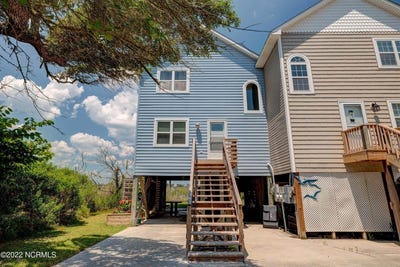/international/us/316-bay-circle-north-topsail-beach-nc-110099984950/