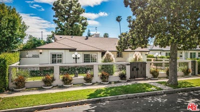 /international/us/19120-hartland-st-reseda-ca-110108198932/