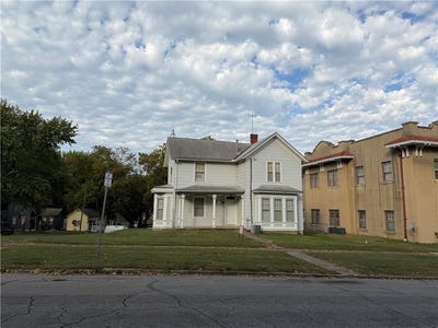 /international/us/514-7th-street-leavenworth-ks-110102940077/