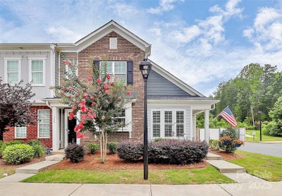 /international/us/713-henderson-valley-way-belmont-nc-110100688719/