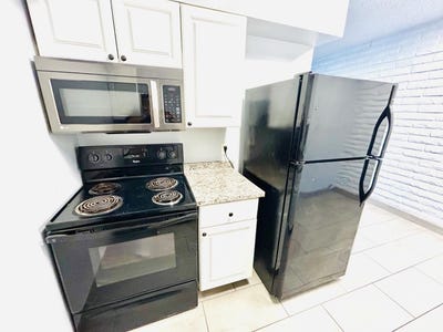 /international/us/20-w-southern-avenue-mesa-az-110107781531/