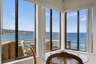 /international/us/1-surf-way-216-monterey-ca-110105906200/