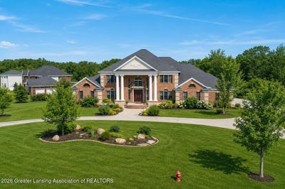 /international/us/3633-wandering-way-okemos-mi-110105634525/
