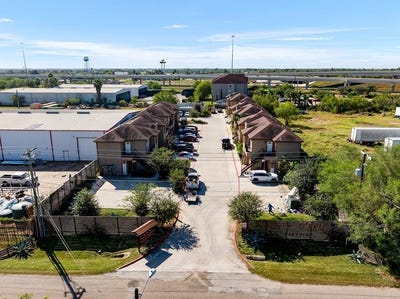 /international/us/327-couch-olmito-tx-110095730639/