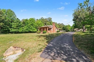 /international/us/1108-w-king-street-hillsborough-nc-110107510298/