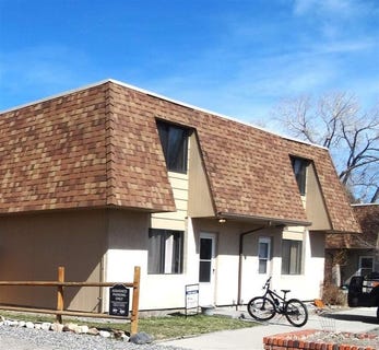 /international/us/1809-mountain-view-dr-cody-wy-110108447562/