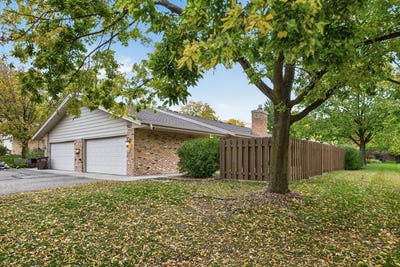 /international/us/2261-wildwood-circle-minnetonka-mn-110120453930/