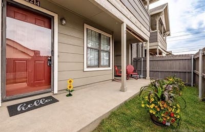/international/us/9036-college-avenue-tulsa-ok-110120093814/