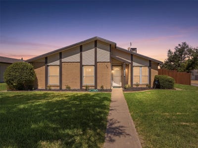 /international/us/2409-raintree-drive-plano-tx-110119986536/