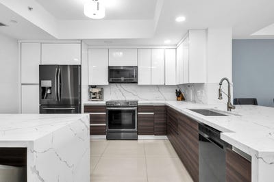 /international/us/3330-ne-190th-street-aventura-fl-110106437886/