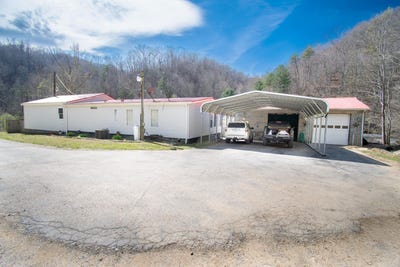 /international/us/706-abner-fork-road-belcher-ky-110106848812/