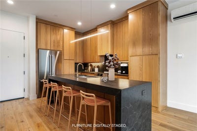 /international/us/905-se-4th-street-bentonville-ar-110120558143/