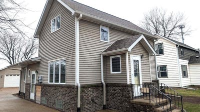 /international/us/1615-1st-ave-w-spencer-ia-110107240748/