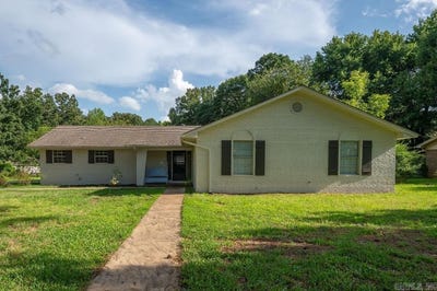 /international/us/1-jawanda-lane-searcy-ar-110100476170/