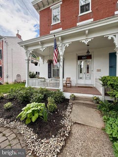 /international/us/221-w-court-street-doylestown-pa-110108437447/