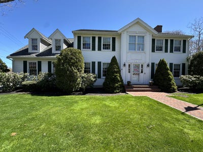 /international/us/12-gordon-lane-yarmouth-port-ma-110107746464/