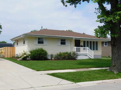 /international/us/707-212th-street-dyer-in-110109121589/