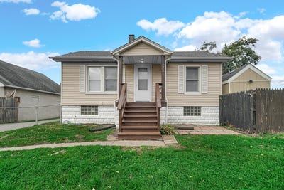 /international/us/1221-169th-street-hammond-in-110120646153/