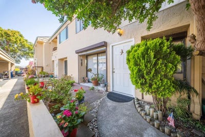 /international/us/1226-trinity-ave-seaside-ca-110108539758/